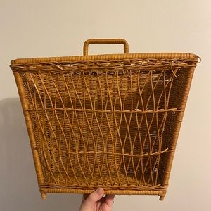 HANGING WICKER BASKET